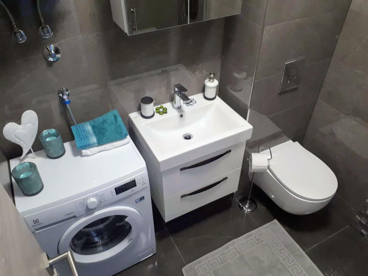 Apartment Eni With Garage Parking سبليت المظهر الخارجي الصورة