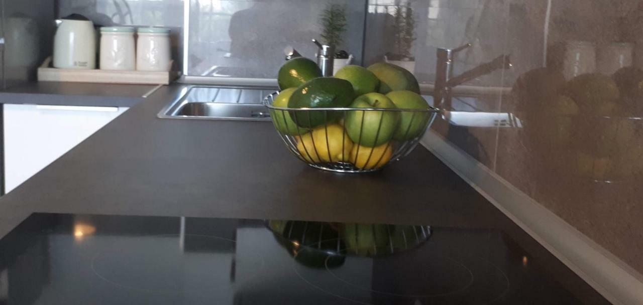 Apartment Eni With Garage Parking سبليت المظهر الخارجي الصورة